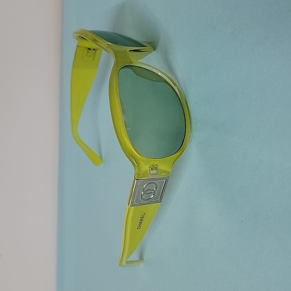 Designer Like Yellow Vacation Vibe Sunglasses